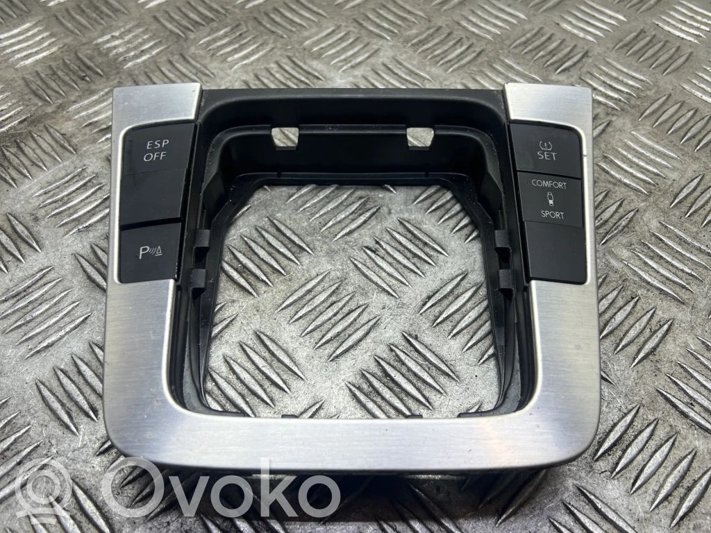 Volkswagen PASSAT CC Ramka drążka zmiany biegów 