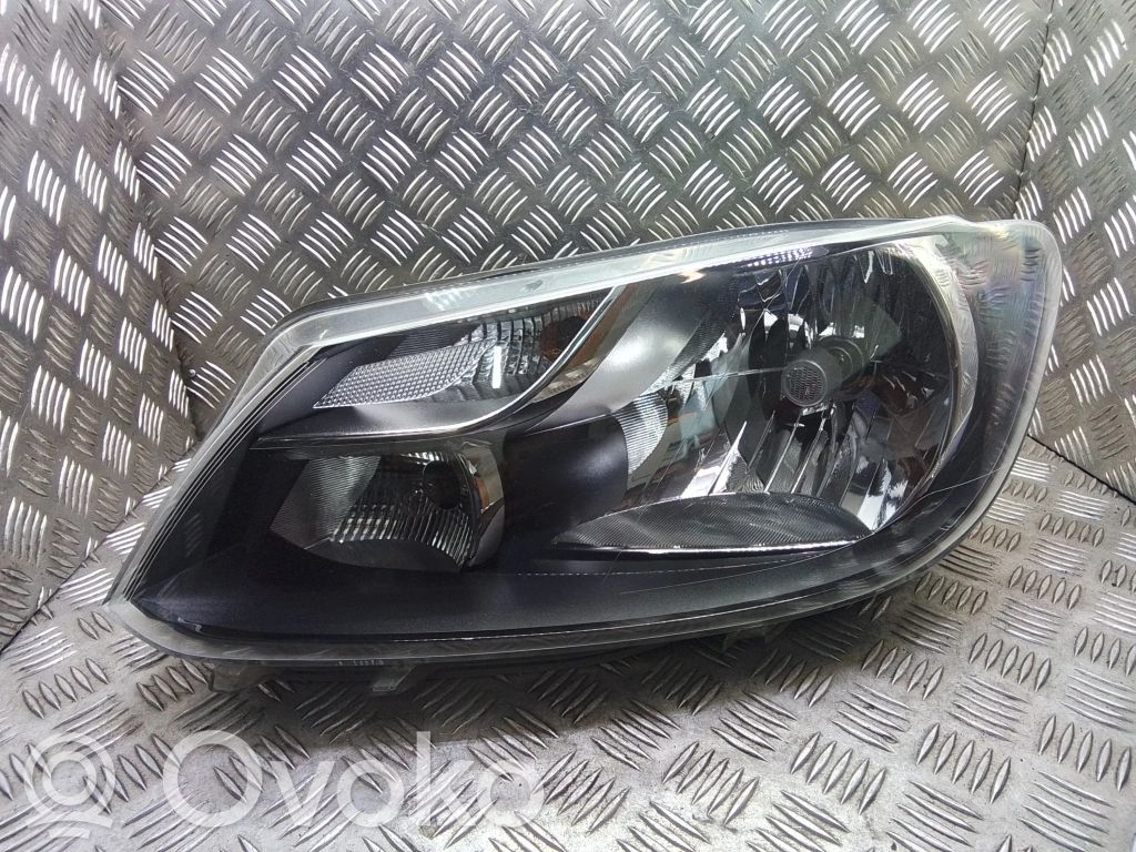 Volkswagen Caddy Lampa przednia 