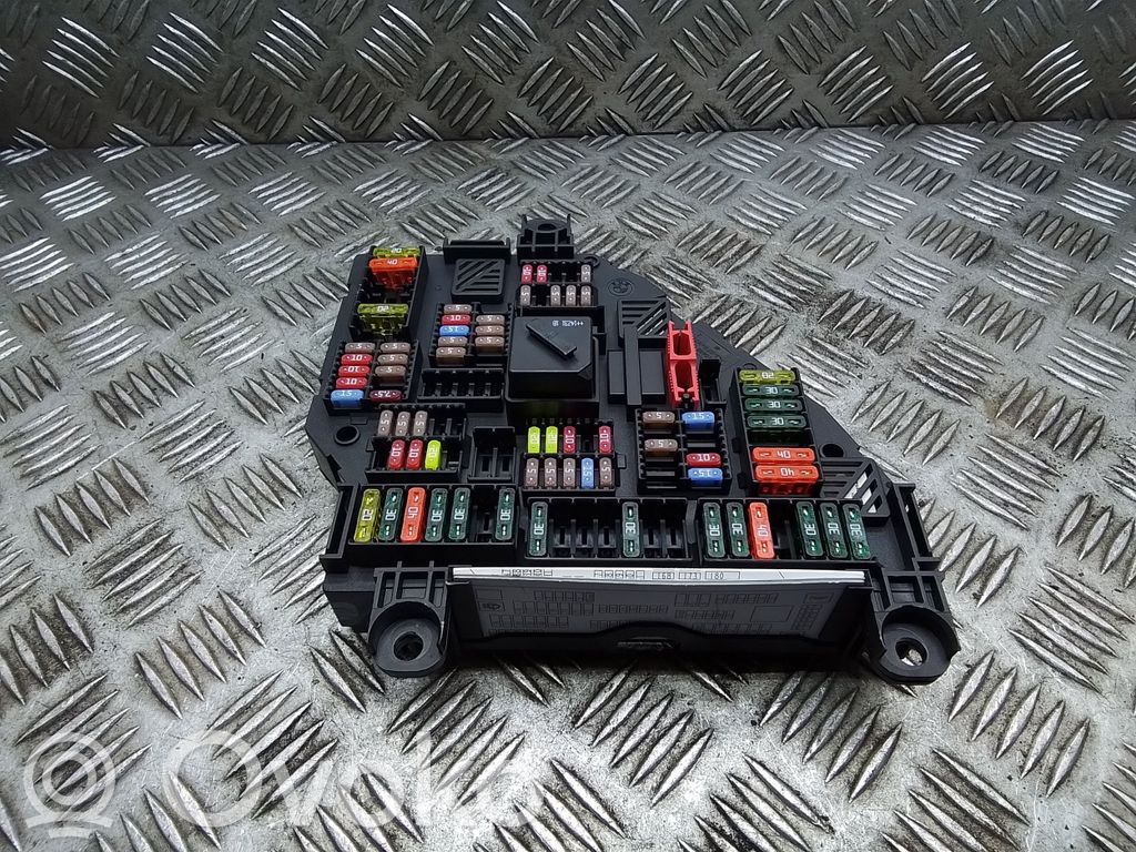 BMW 5 F10 F11 Fuse module 
