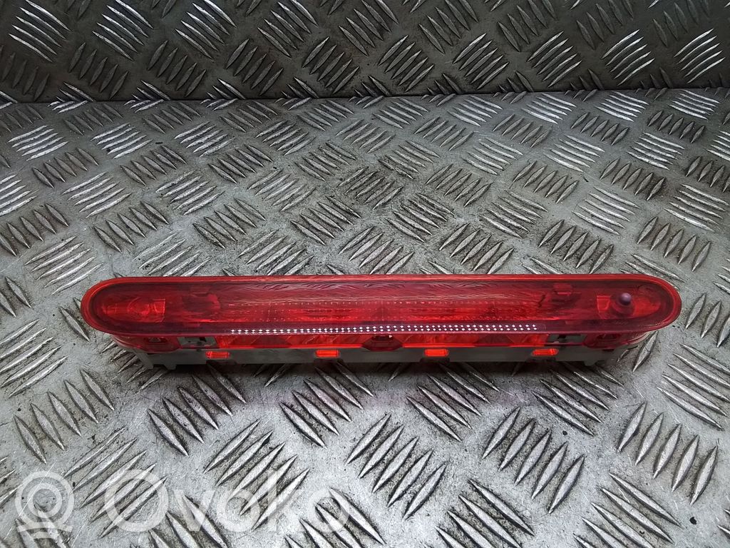 Peugeot Traveller Third/center stoplight 
