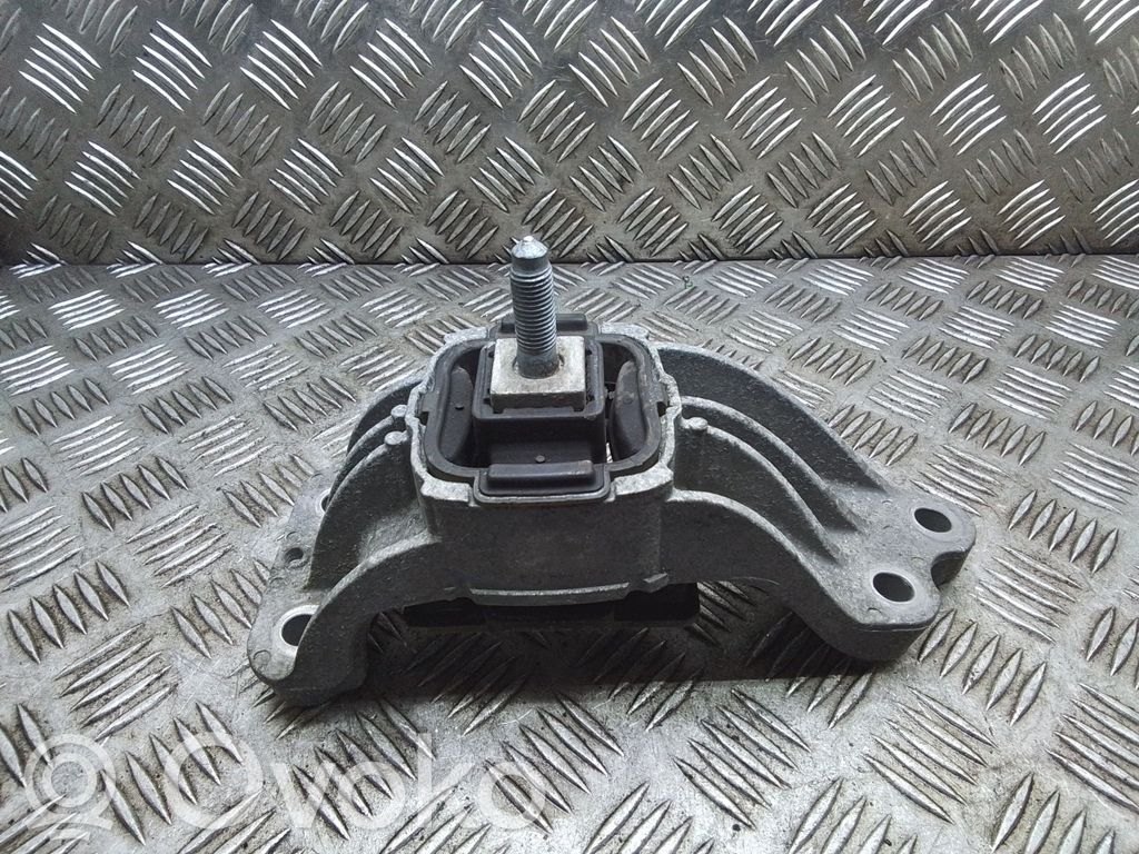 Engine mount bracket   6784359