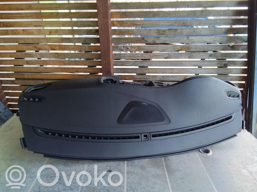 Volvo V60 Panelė 
