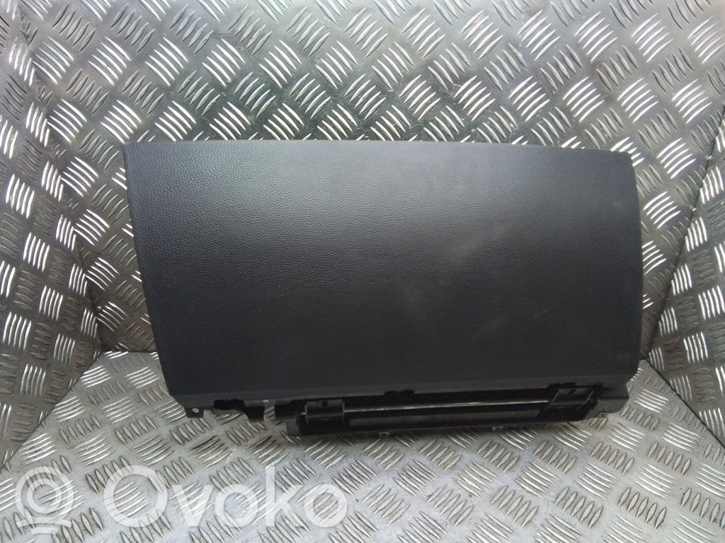 BMW 7 E65 E66 Glove box 