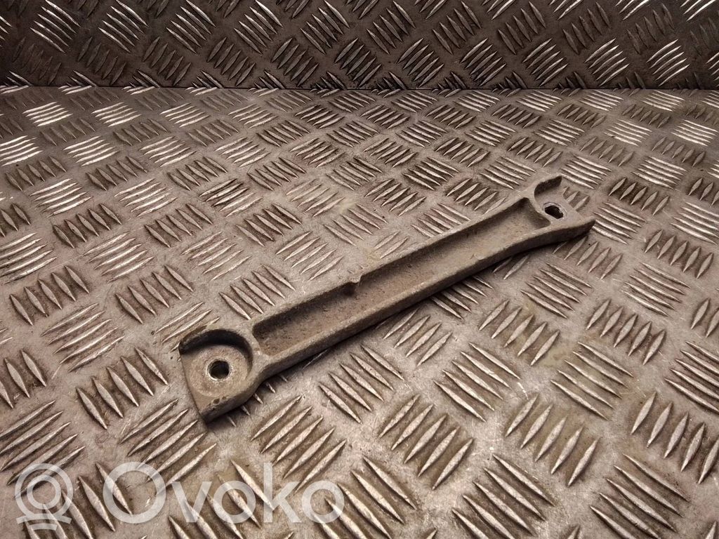 Opel Vivaro Halterung Lager Getriebe 