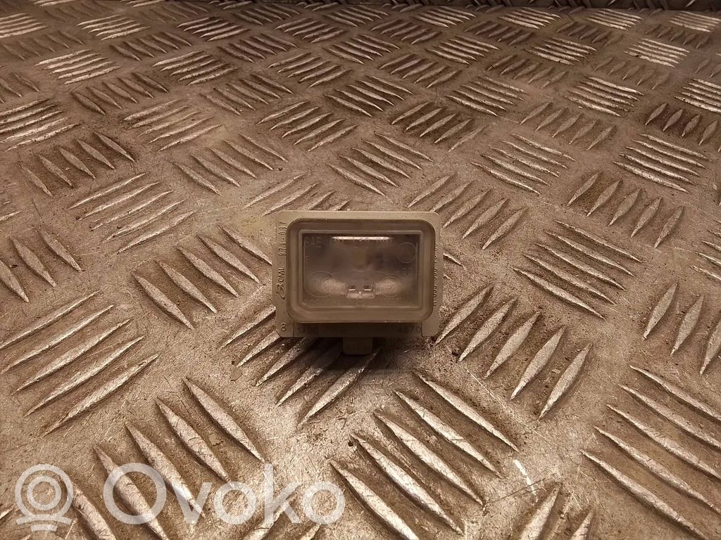 Mercedes-Benz E W212 Lampa oświetlenia tylnej tablicy rejestracyjnej 