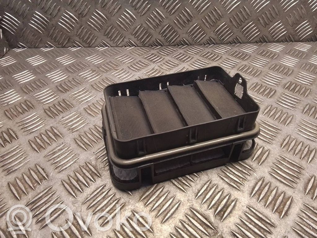 BMW X1 E84 Ventilācijas režģis 