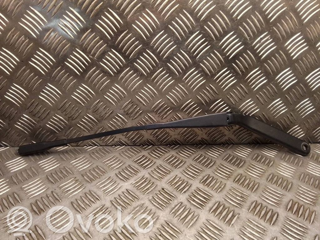 BMW X1 E84 Front wiper blade arm 