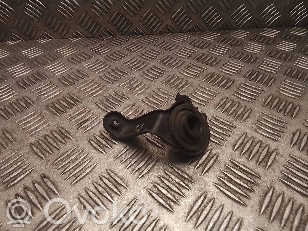 Suzuki Vitara (LY) Radiator mount bracket 