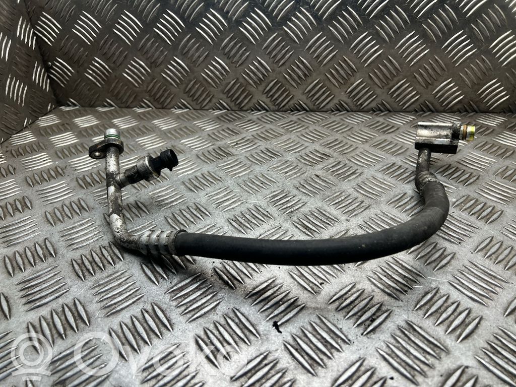 Opel Vivaro Klimaleitung / Klimaschlauch 