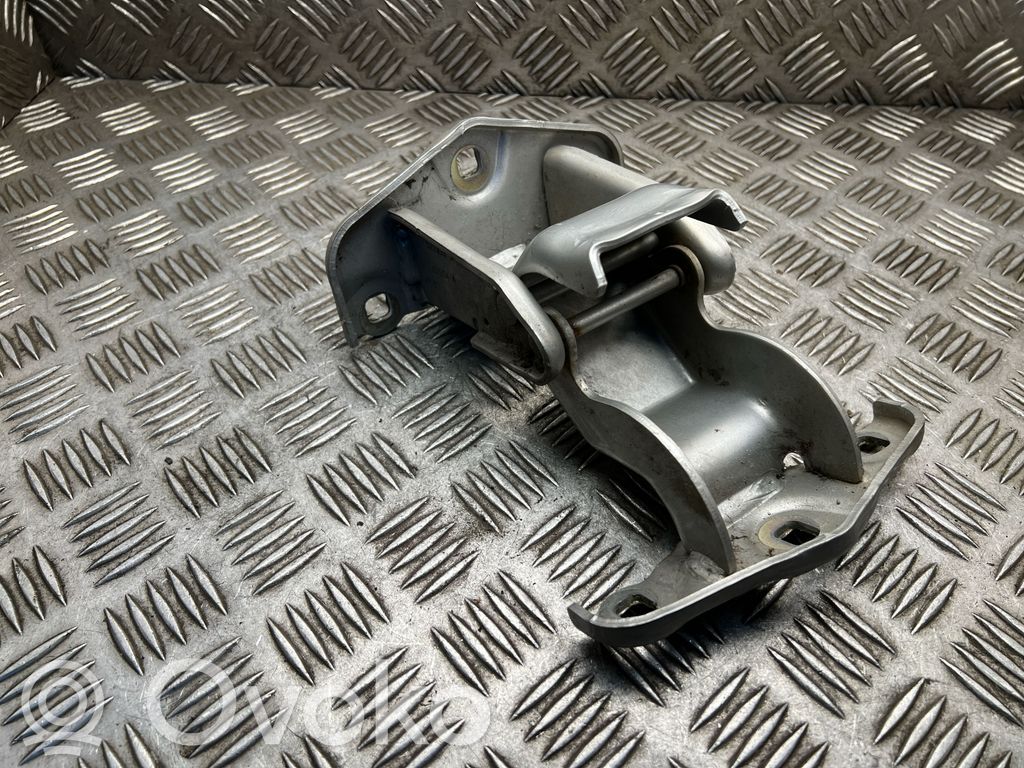Opel Vivaro Loading door upper hinge 