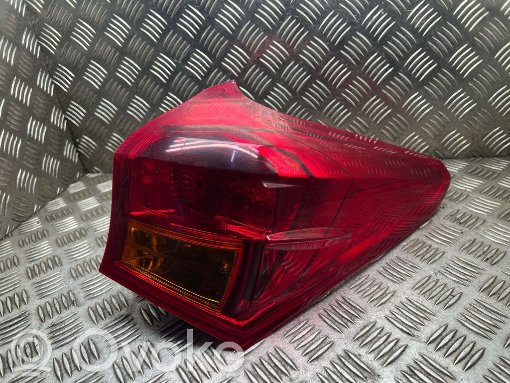 Toyota Auris E180 Lampa tylna 