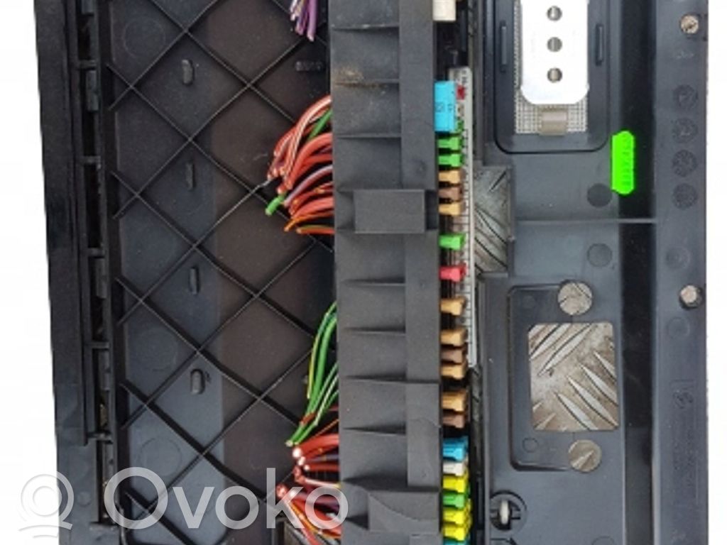 Блок предохранителей   8159711