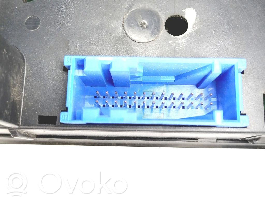 BMW 5 E39 Climate control unit 