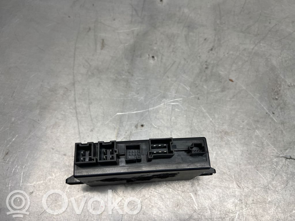 Mercedes-Benz E W211 Module de contrôle crochet de remorque 