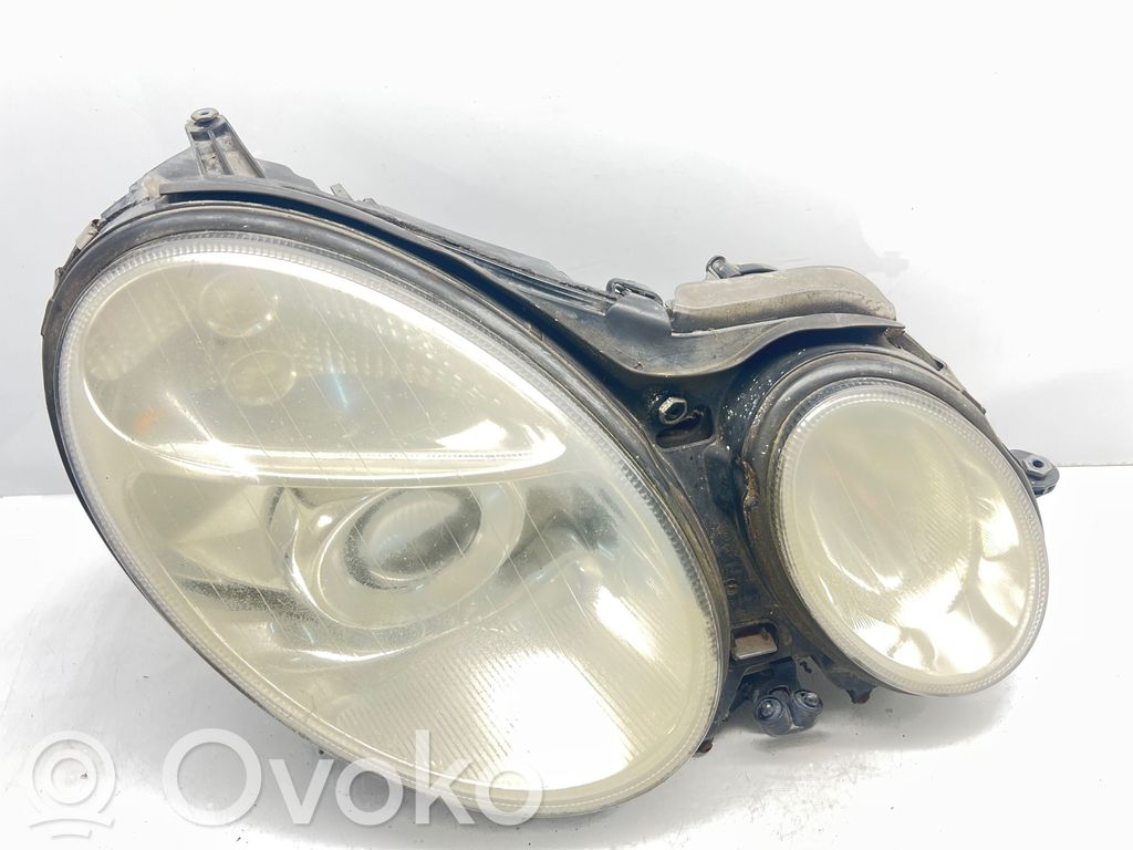 Mercedes-Benz E W211 Lampa przednia 