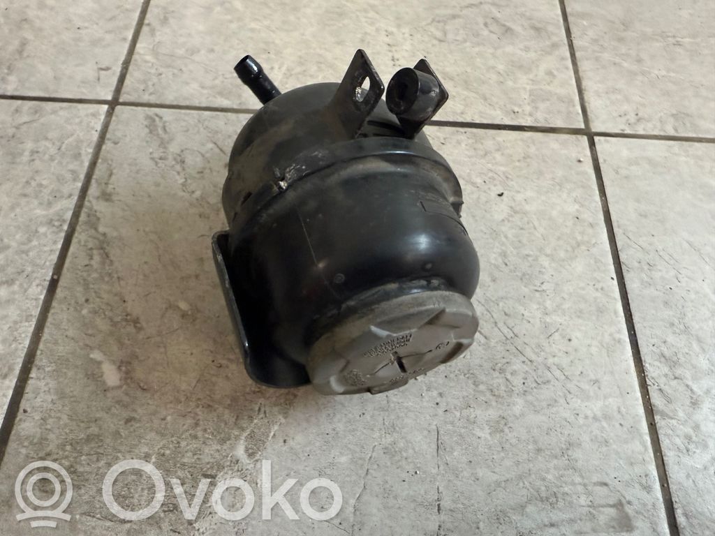 Volkswagen Amarok Rezervor lichid servodirecție 