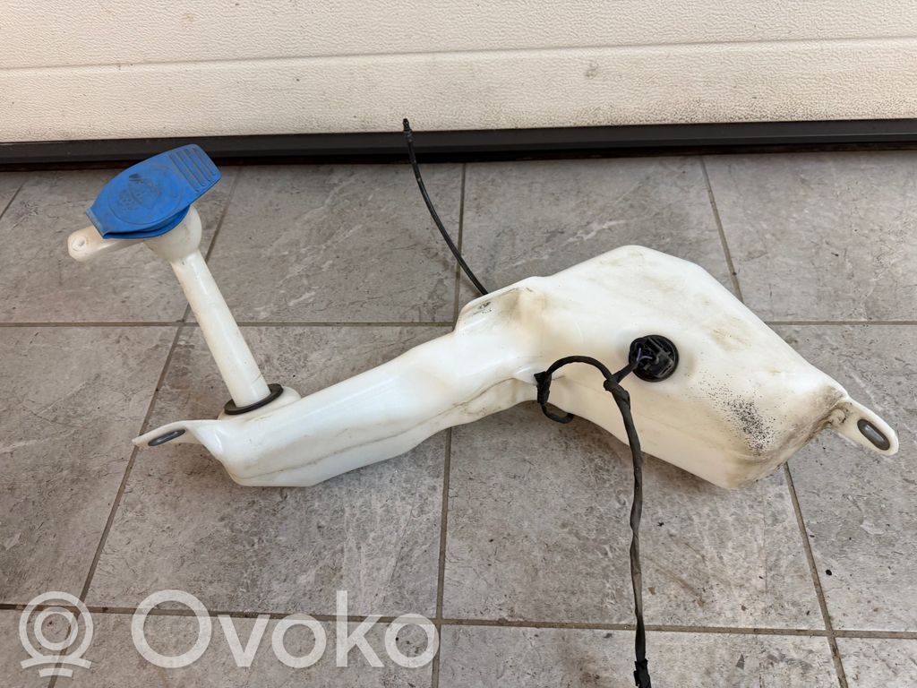 Volkswagen Amarok Zbiornik płynu do spryskiwaczy szyby przedniej / czołowej 