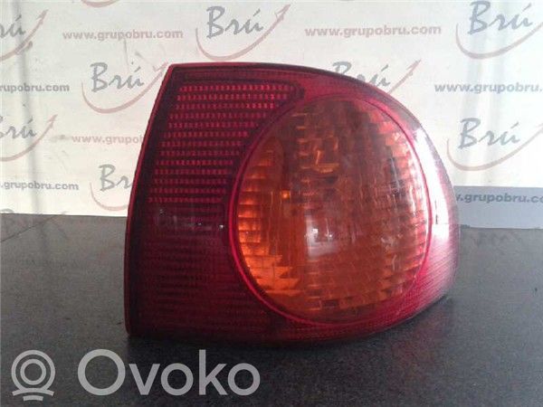 Toyota Corolla E110 Lámpara de faros/luces traseros 