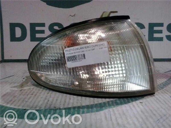 Hyundai Accent Front indicator light 