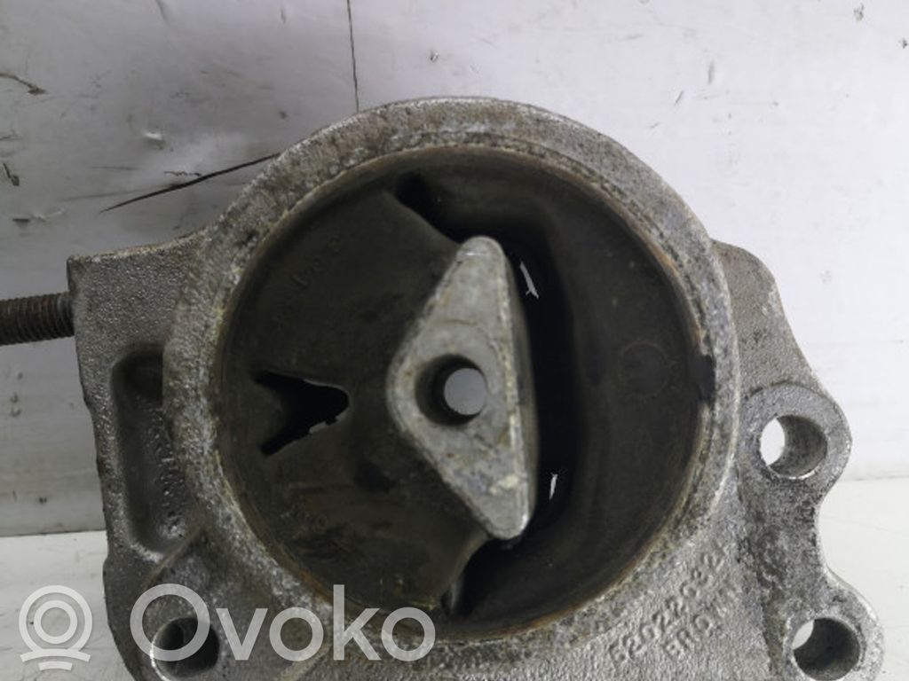 Moottorin kiinnikekorvake   52020342AA,52020244AA