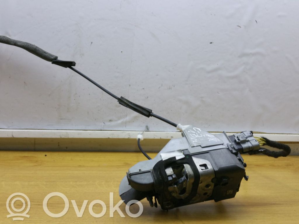 Citroen C5 Priekšpusē slēdzene 