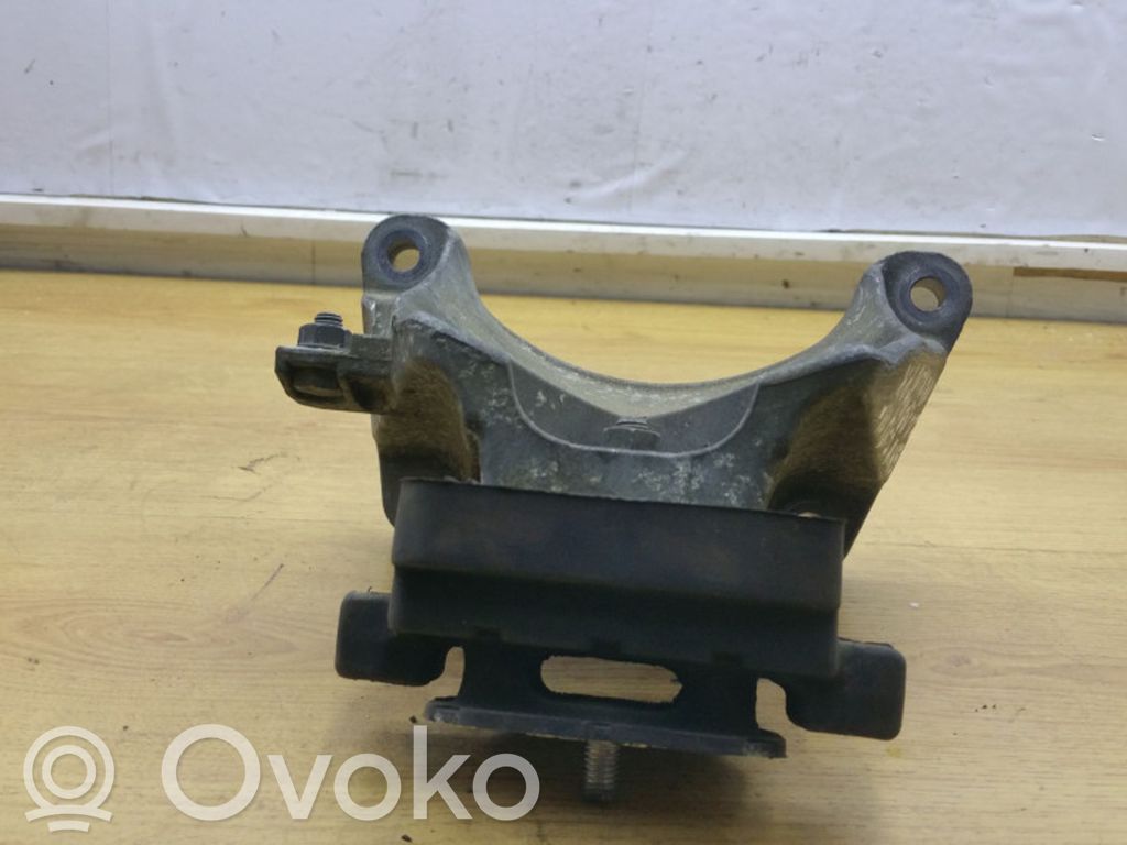 BMW 5 F10 F11 Engine mount bracket 