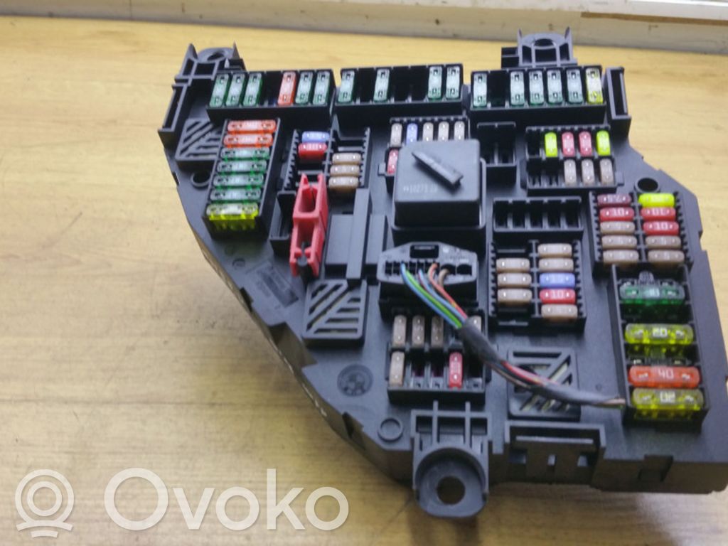 BMW 5 F10 F11 Fuse module 