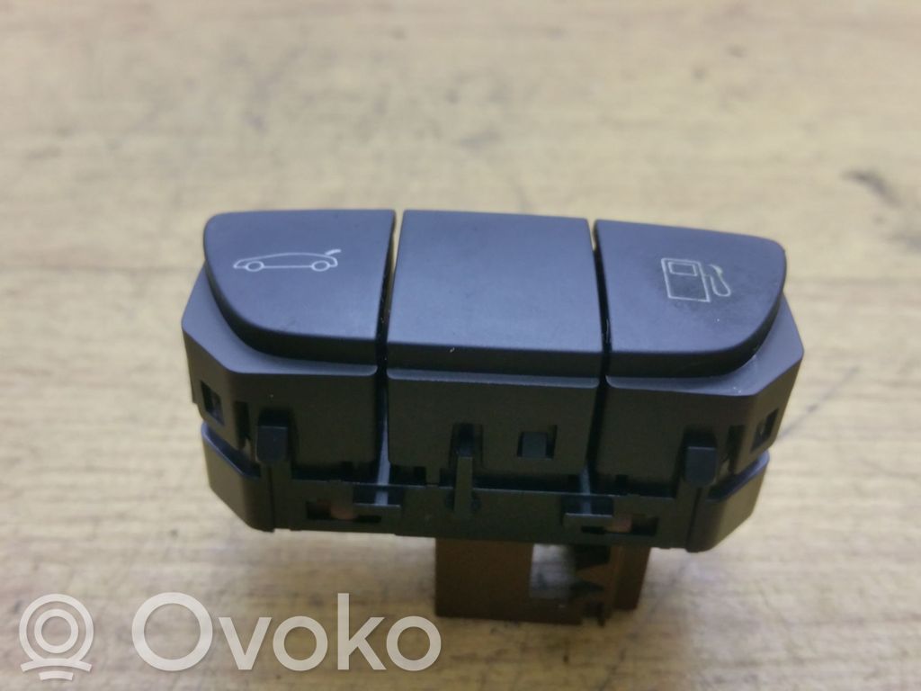 Peugeot 508 Tailgate opening switch 