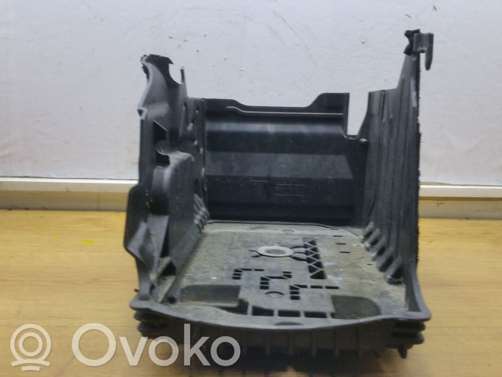 Volvo S60 Akun alusta 