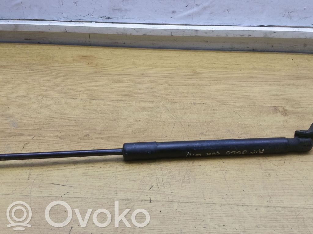 KIA Ceed Tailgate/trunk strut/damper 