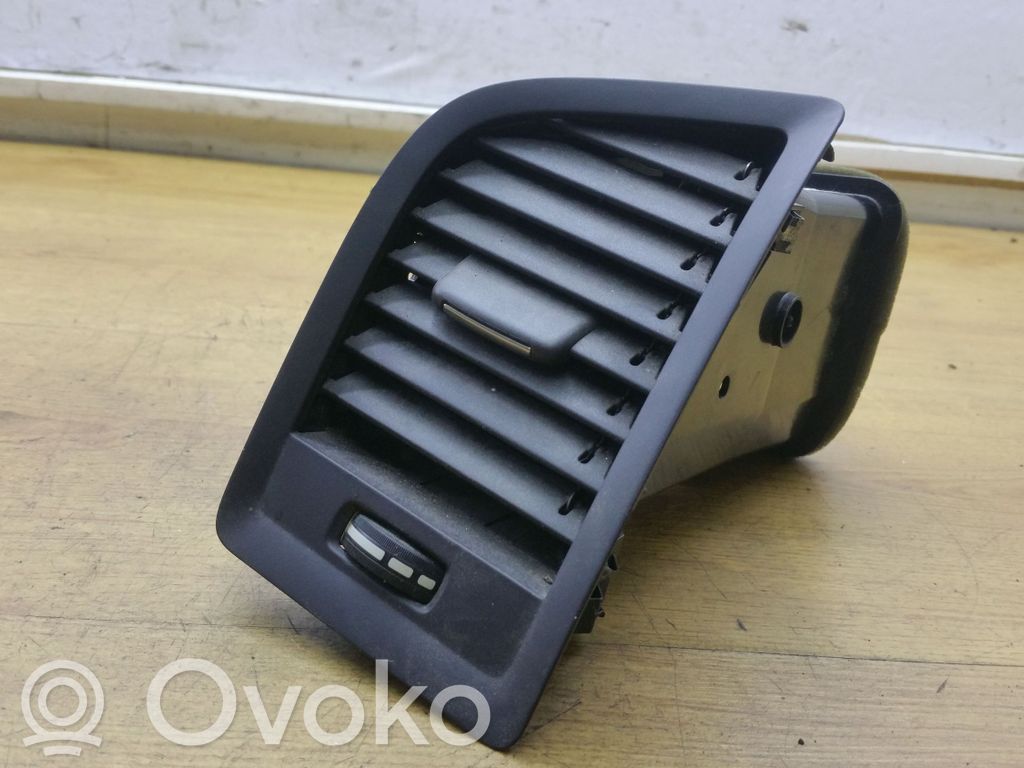 Volvo XC60 Dashboard side air vent grill/cover trim 
