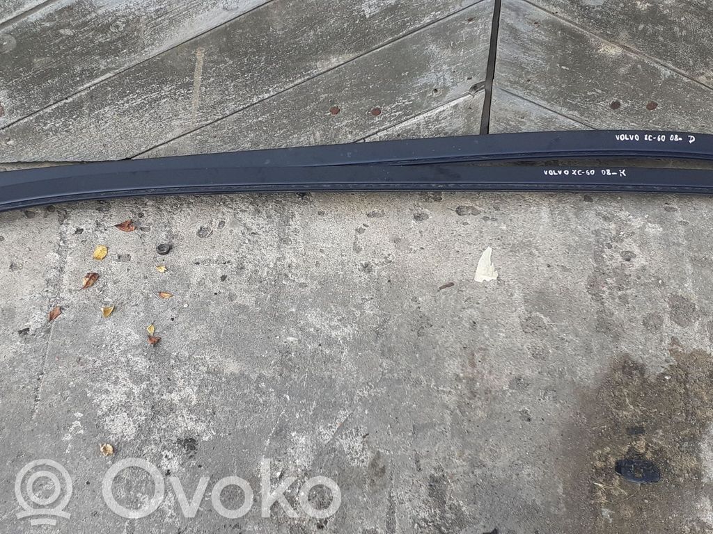 Volvo XC60 Katon muotolistan suoja 