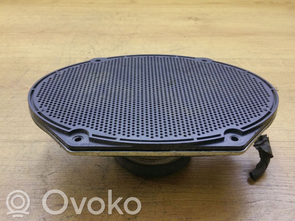 Ford Transit Etuoven kaiutin 