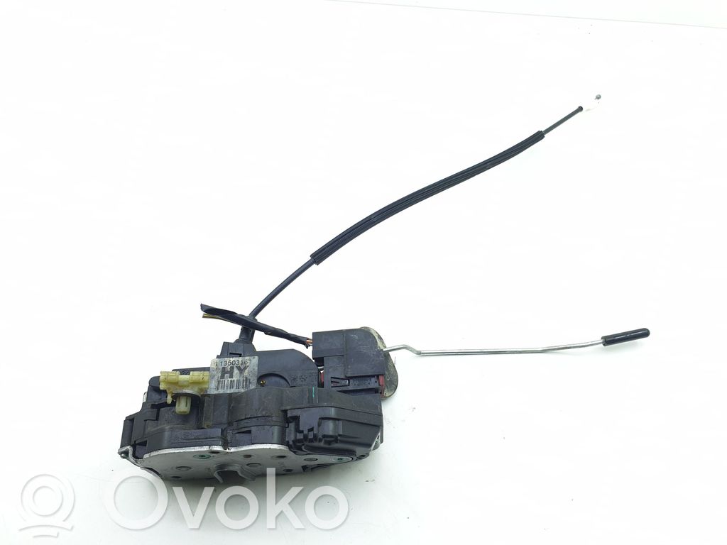 Opel Insignia A Zamek drzwi przednich 