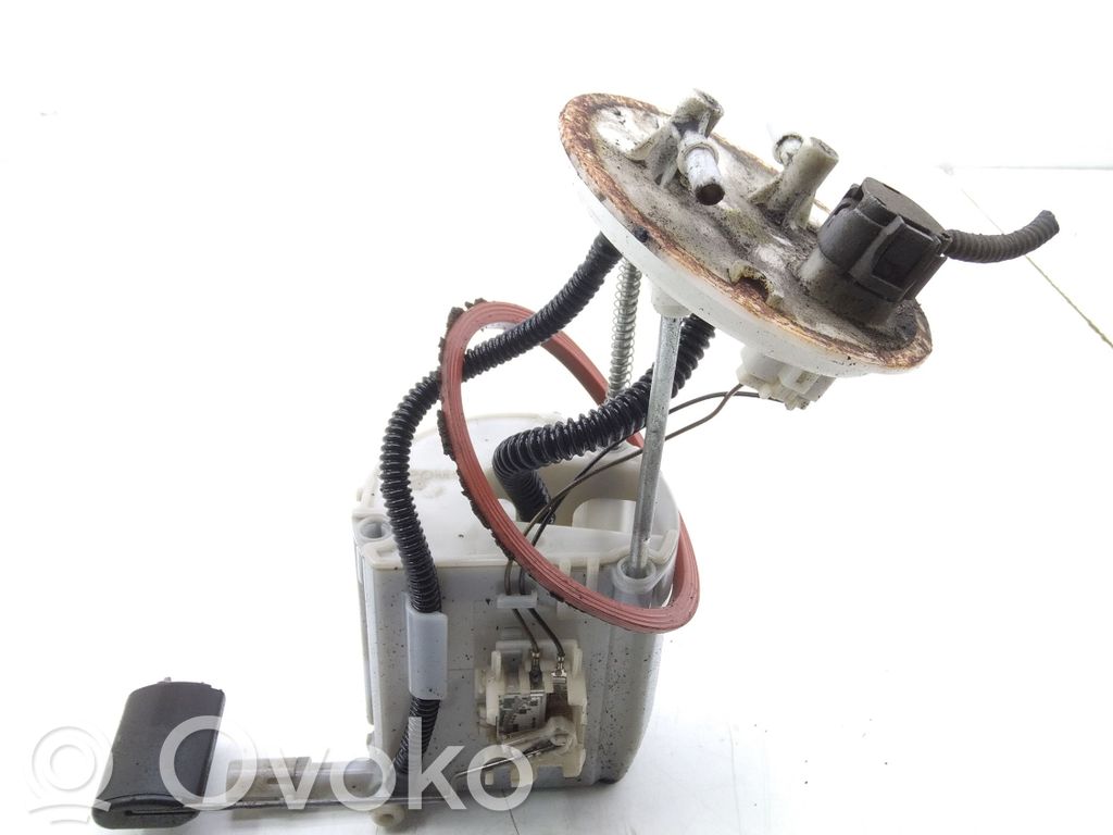 Bomba interna de combustible   311103Z900,083001900