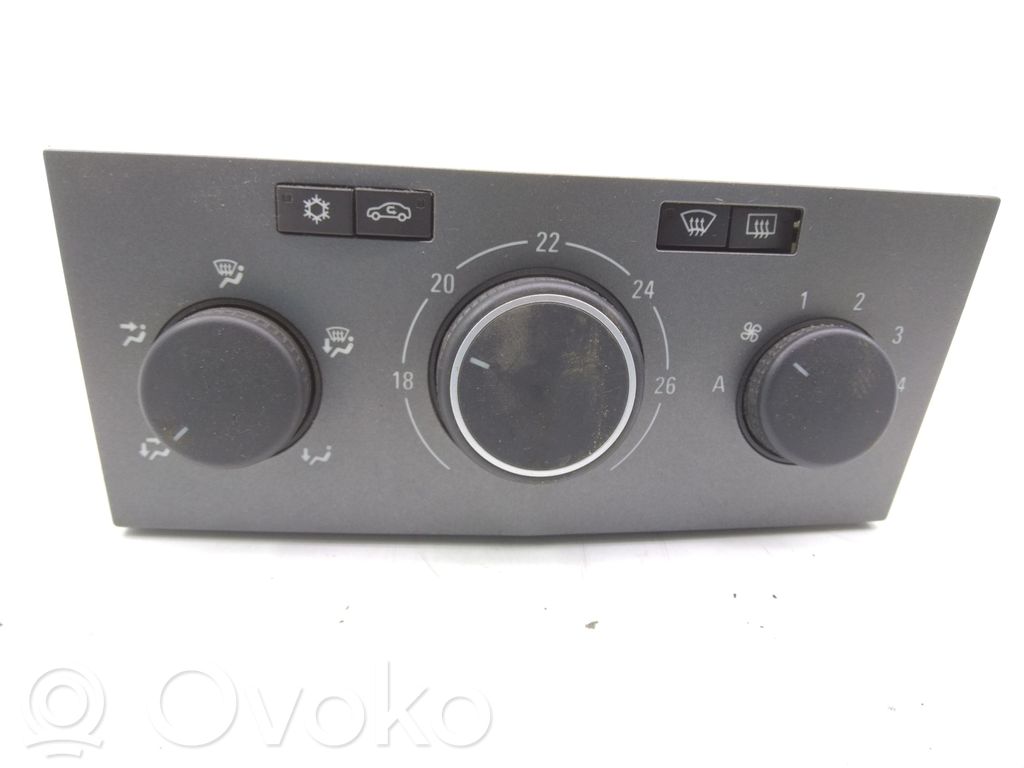 Opel Zafira B Panel klimatyzacji 