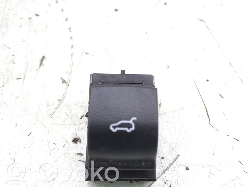 BMW X5 F15 Tailgate/boot open switch button 