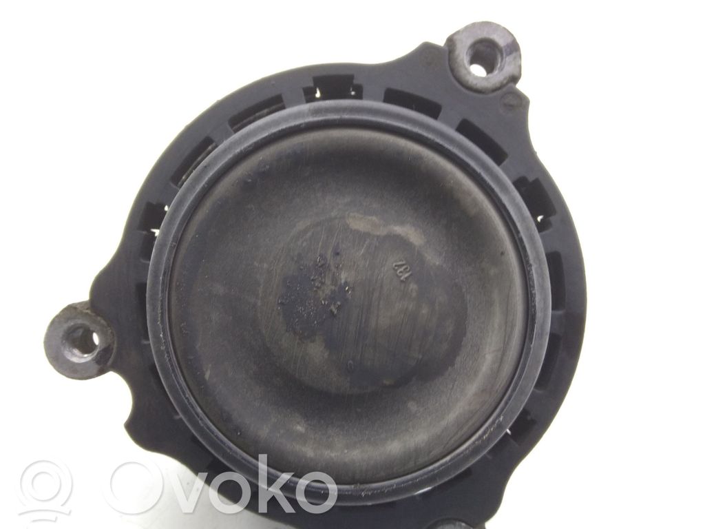 BMW 3 F30 F35 F31 Variklio pagalvė 