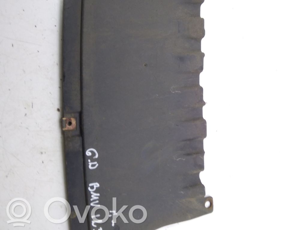 BMW 1 E82 E88 Kita dugno detalė 