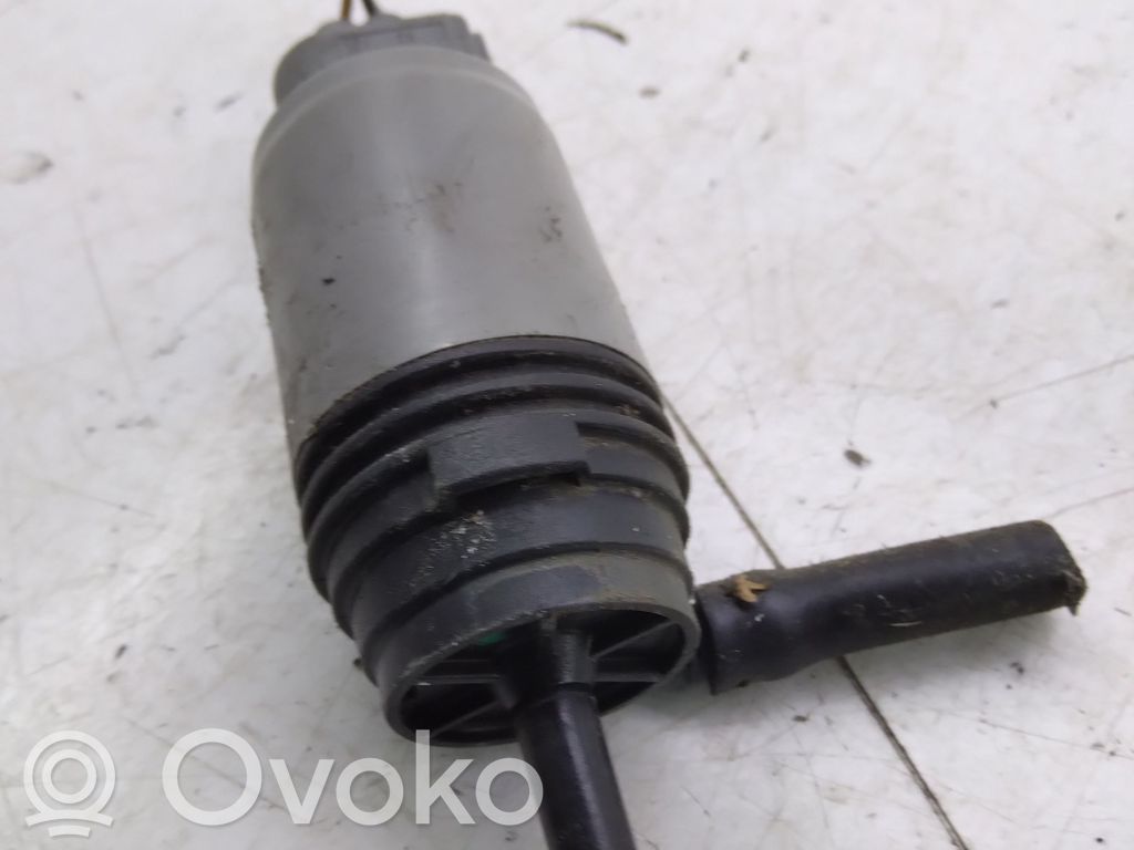 BMW 3 E90 E91 Windscreen/windshield washer pump 