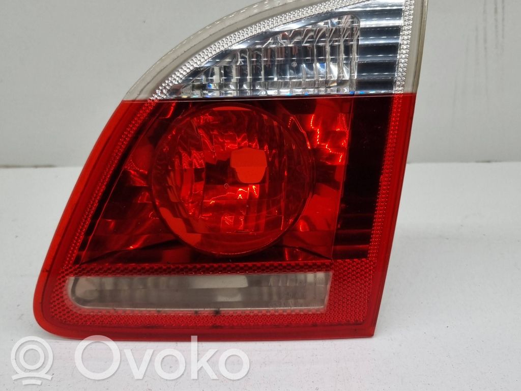 Tailgate rear/tail lights   7165830,27880204,6925894