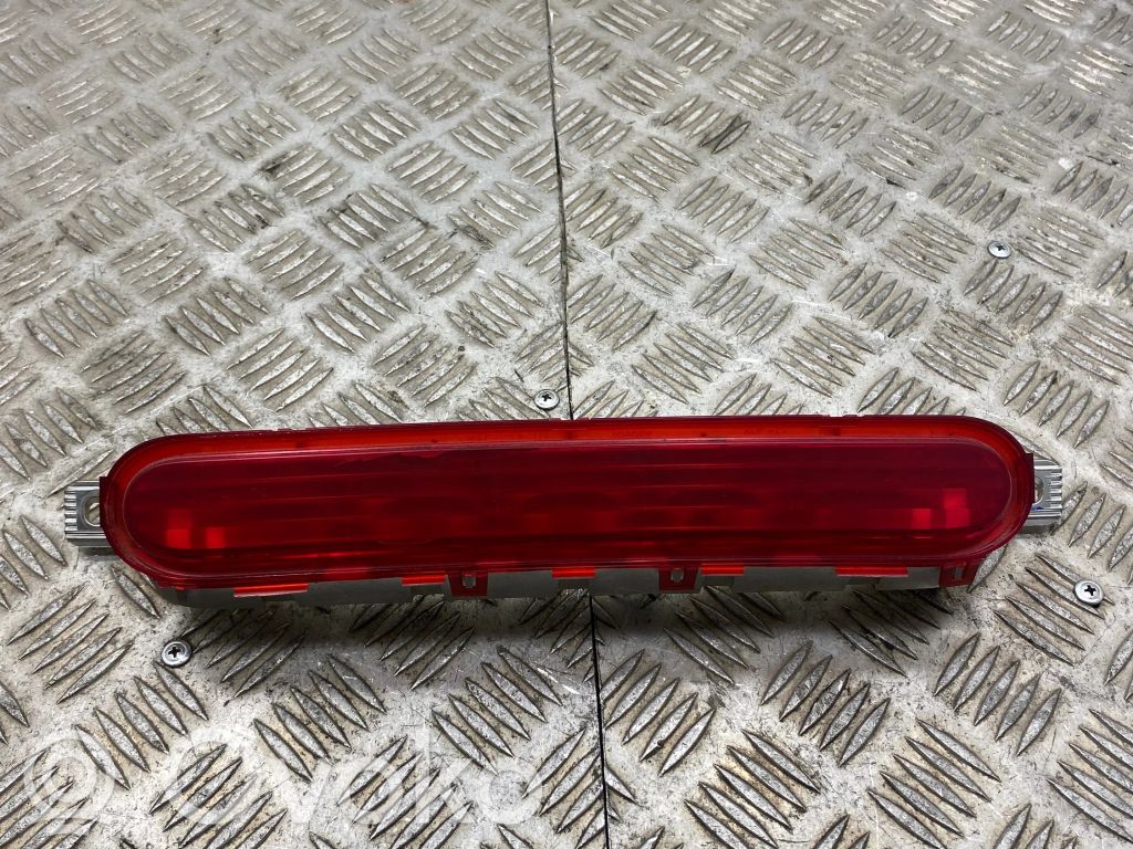Toyota Corolla Verso E121 Third/center stoplight 