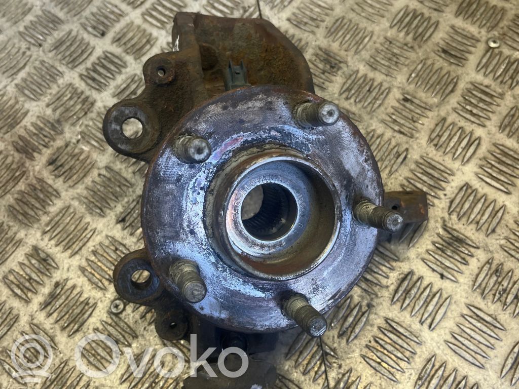 Front wheel hub