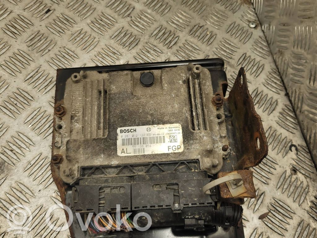 Opel Astra H Engine control unit/module 