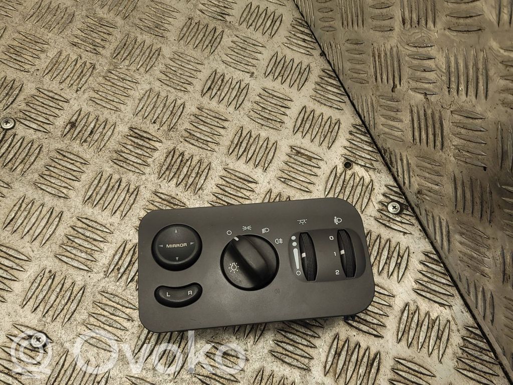 Chrysler Voyager Light switch 