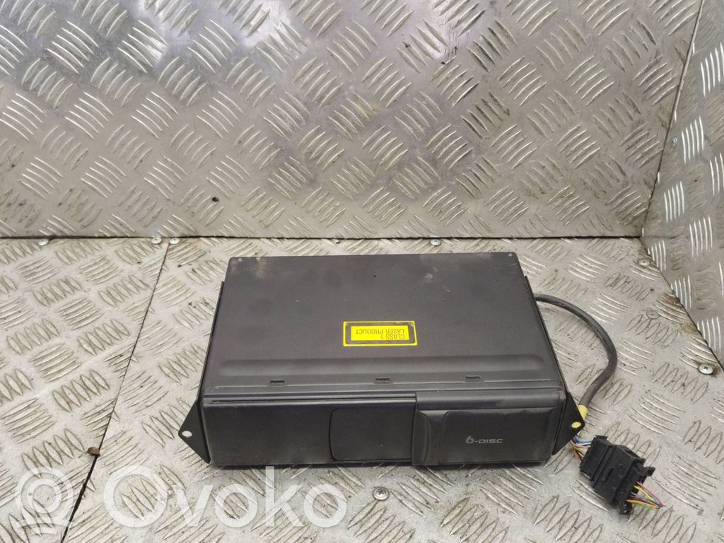 Volkswagen PASSAT B5.5 CD/DVD keitiklis 