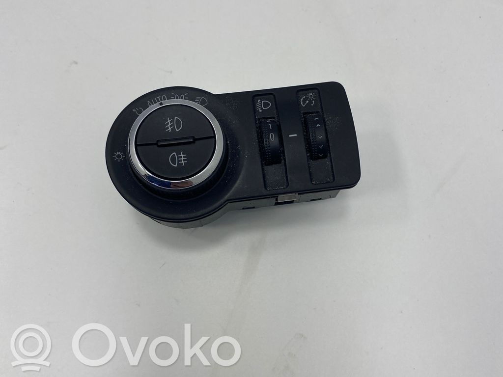 Opel Insignia A Light switch 