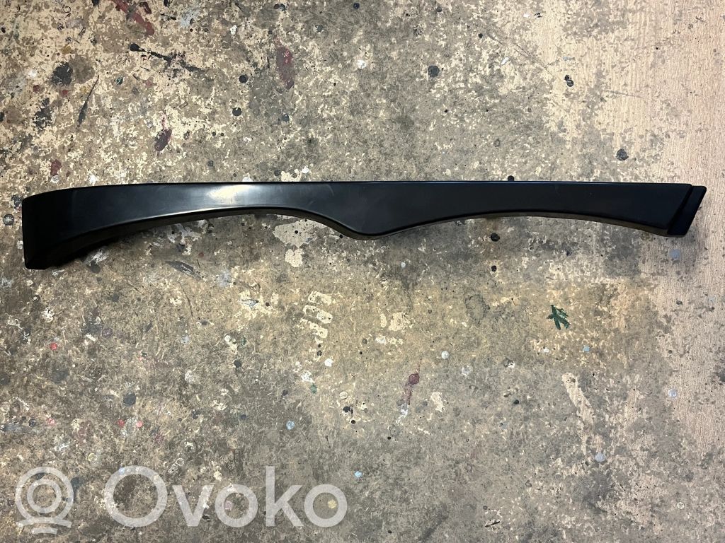 BMW 3 E46 Priekinio žibinto apdaila 