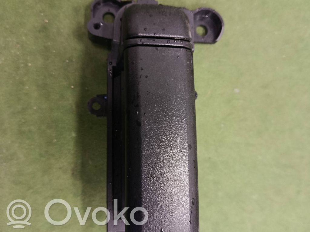Mazda 5 Rear door interior handle 