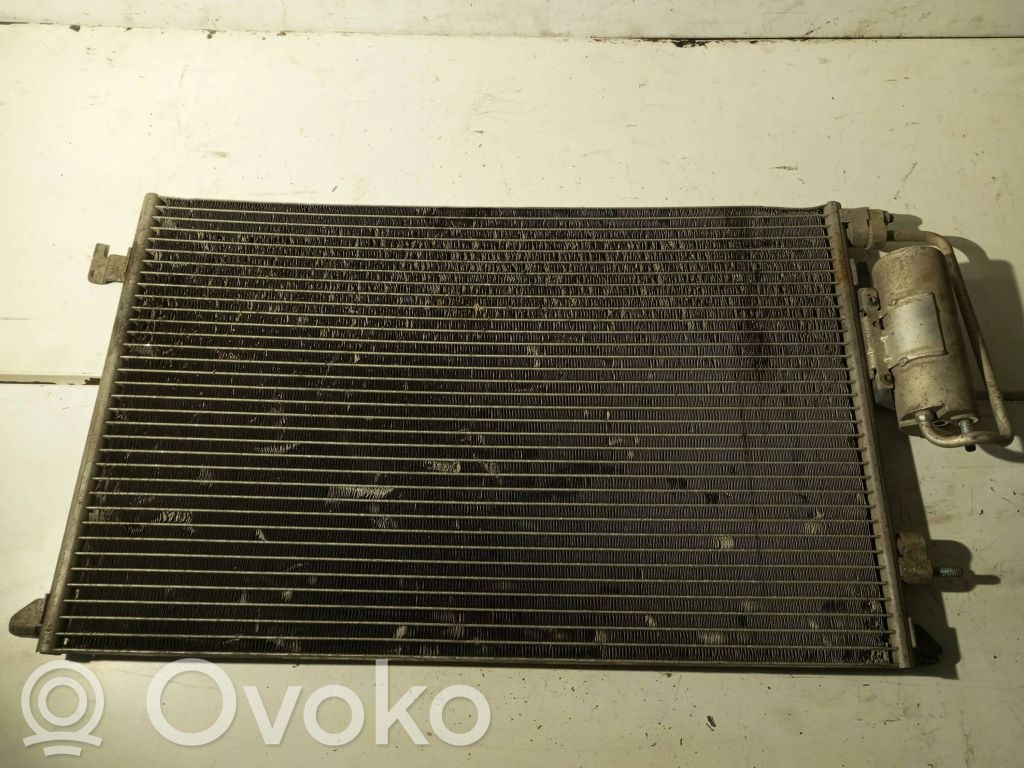 Opel Vectra C Skraplacz / Chłodnica klimatyzacji 
